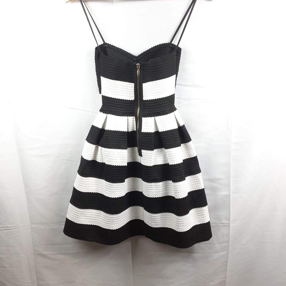B. DARLIN STRAPLESS A-LINE FIT & FLARE - Picture 2 of 6